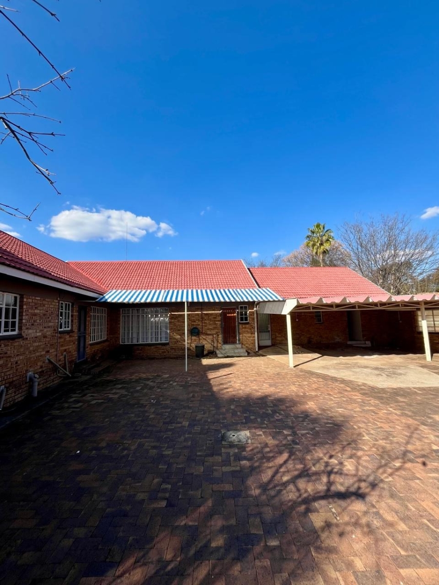 4 Bedroom Property for Sale in Flamwood North West